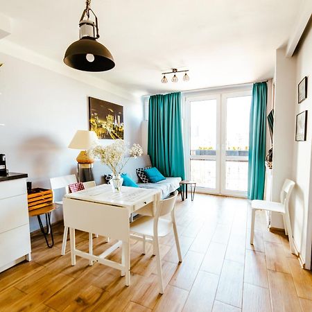 Bright 14Th Floor Central Home With Balcony & Views Warsaw Luaran gambar