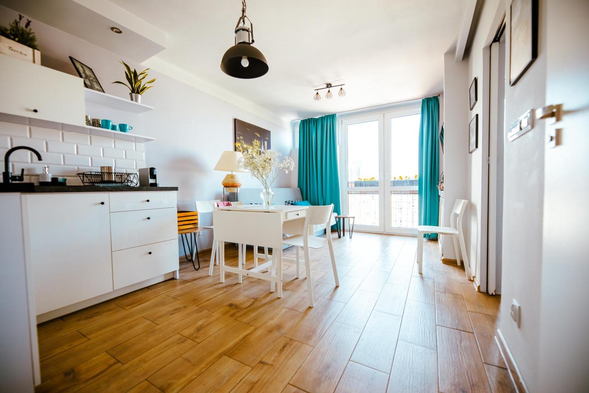Bright 14Th Floor Central Home With Balcony & Views Warsaw Luaran gambar
